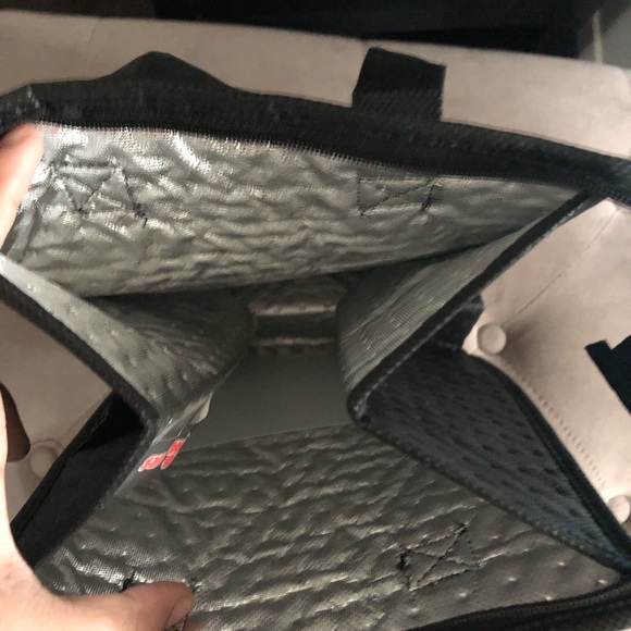 Adidas lunch bag - Picture 3 of 3